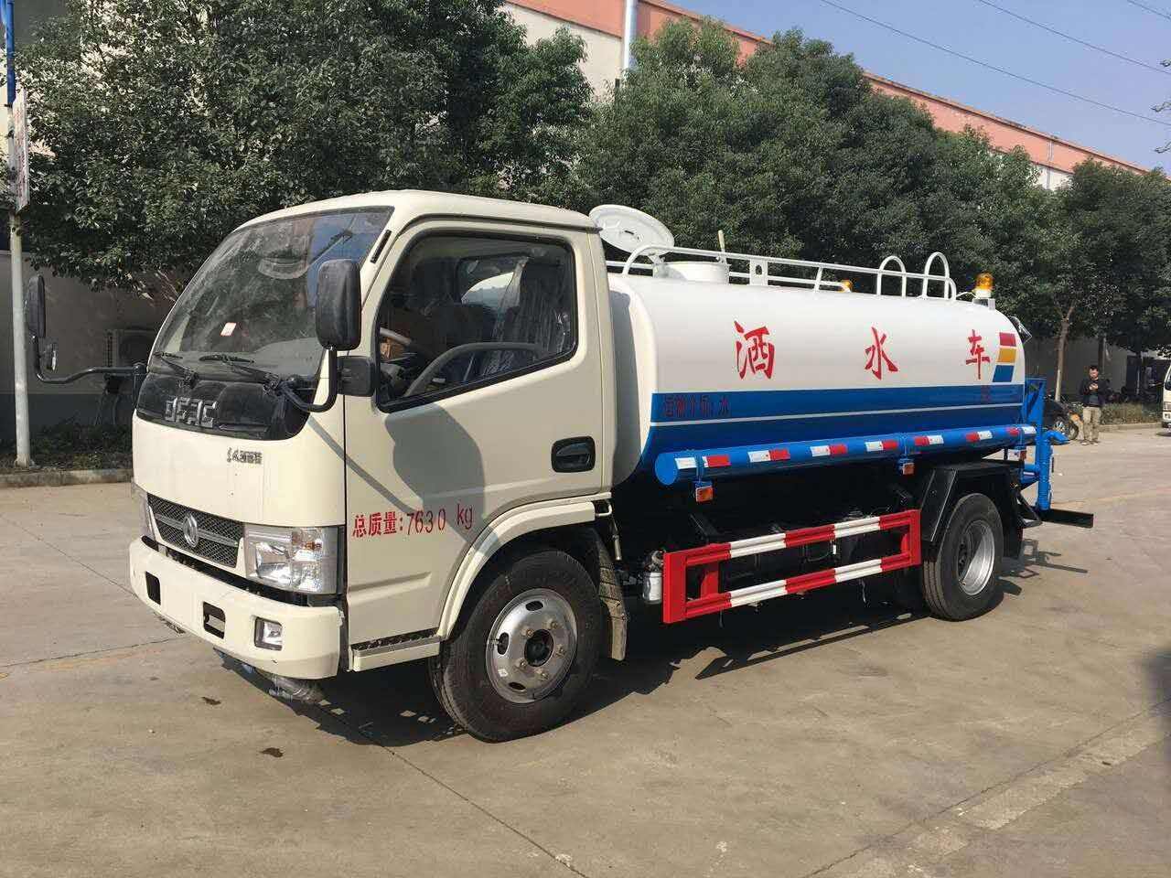 5噸灑水車在哪里有賣？湖北楚勝汽車13886887089